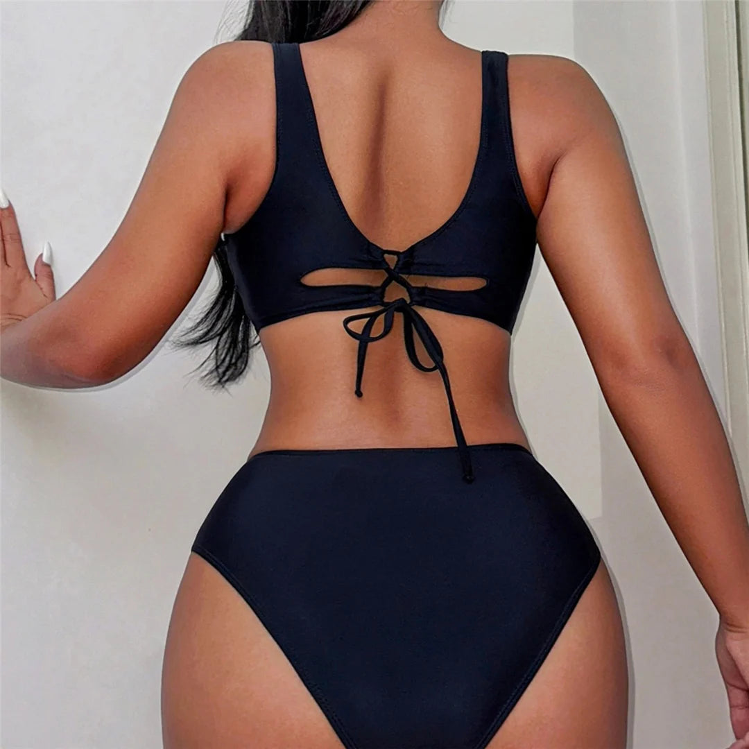 Splicing mid-waist bikini set, high-leg design, patchwork pattern, polyester spandex blend, wire-free support, women's two-piece swimwear, trendy and fashionable look.